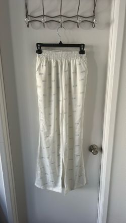 Woman white pants miu