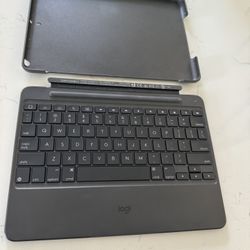 Logitech Slim Combo Keyboard