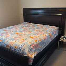 California King Solid Wood Bed Frame And Mattress 