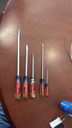 Set of 5 vintage craftsman screwdrivers