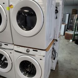 Like New Samsung Front Loading Washer And Stackable Gas Dryer Set 