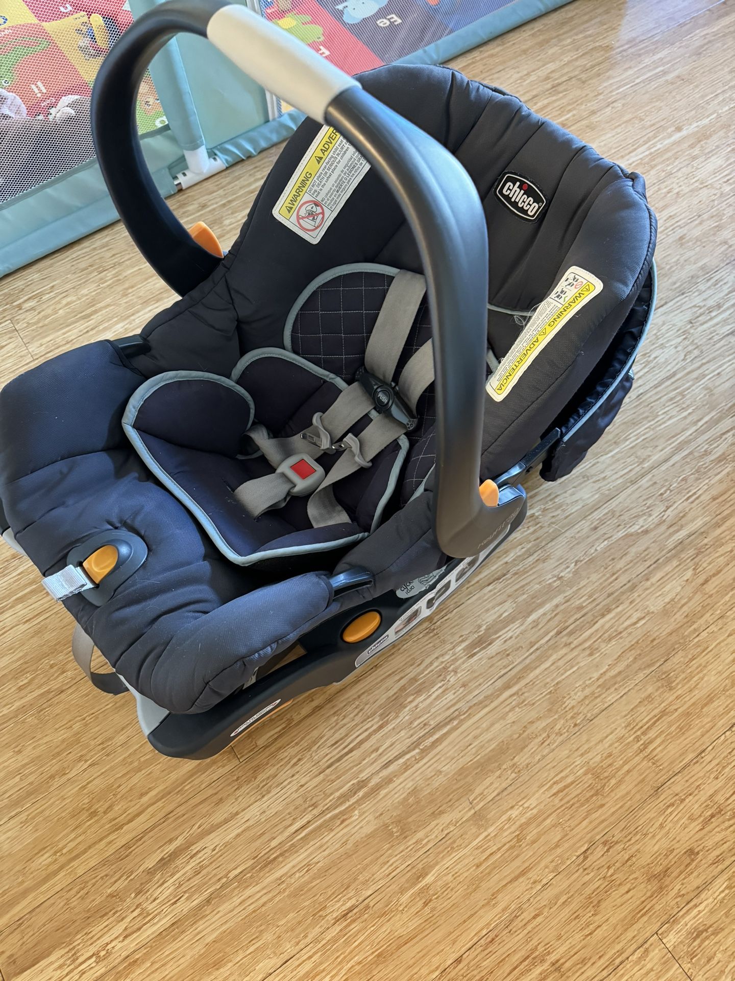 Chicco (Rear Facing) Infant Car seat and two bases for each vehicle. Model (Keyfit 30) 