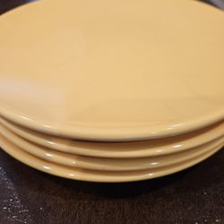 Crate & Barrel Set Of 4 Dinner Plates 