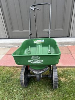 Scotts Turf Builder Spreader Mini