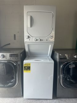 GE Stacked Washer and Dryer Unit