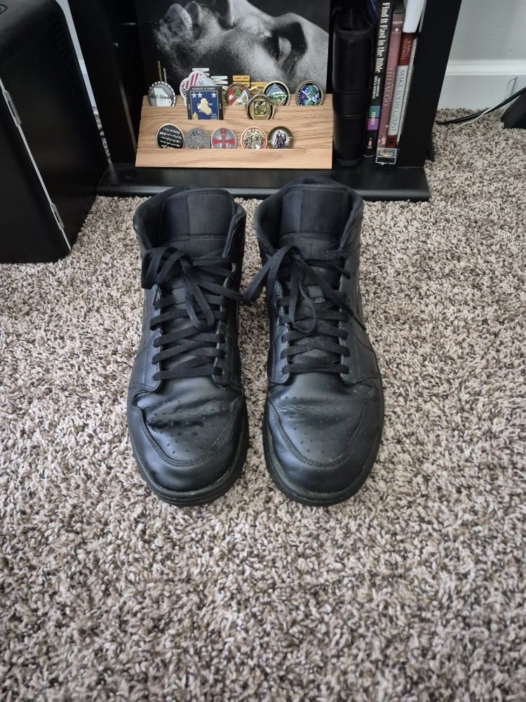 Jordan 1 - Size 14