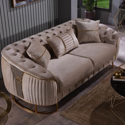 Elegant Tufted Velvet Loveseat with Gold Accents - Luxury Sofa for Modern Living Spaces