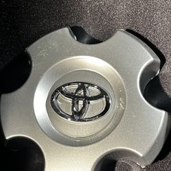 Toyota Center Wheel Cap (6in. 5 lug)