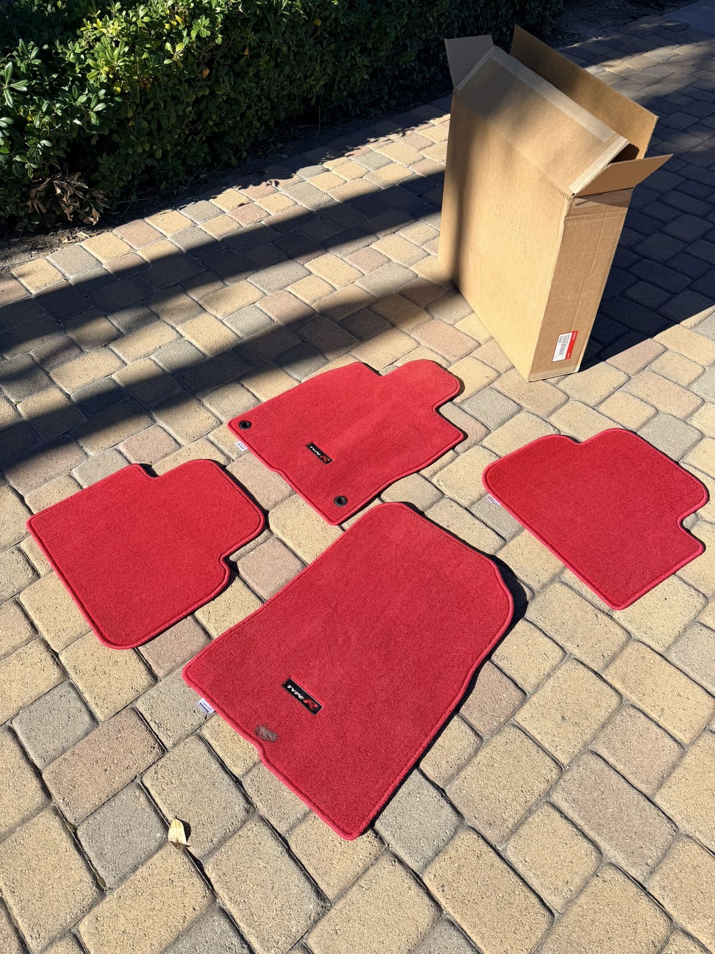 HONDA / ACURA Type R Red floor mats OEM for Civic