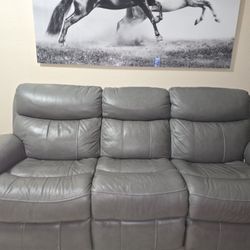 2 Sofas