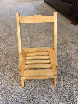 Vintage Child’s Wooden Folding Chair – 18” Tall – Primitive/Retro