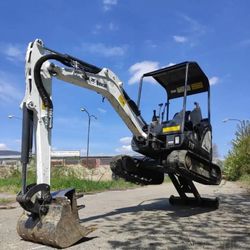 Bobcat E16