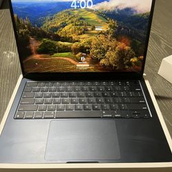 Mac Book M2