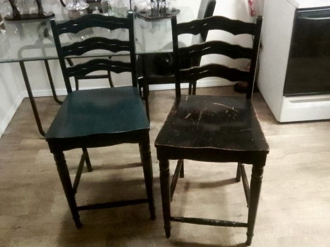2 Wooden Stools