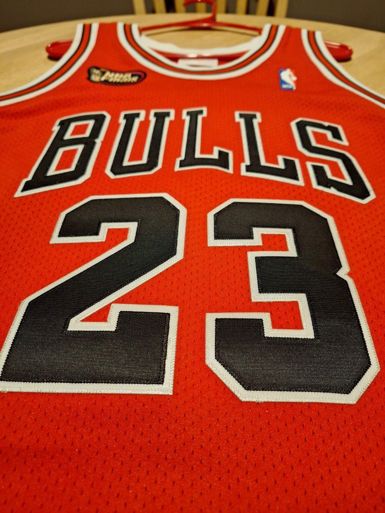 100% Authentic Michael Jordan Bulls Finals Jersey Size XL