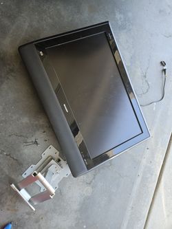 40' Aquos Sharp TV and wall mount