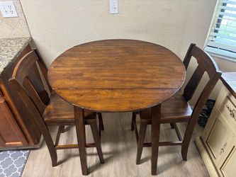 High Top Breakfast Nook Table and Stools