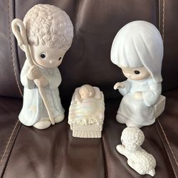 Precious Moments 9” Oh, Let Us Adore Him Nativity Set