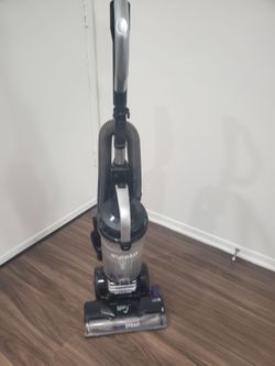 UREKA DASHSPRINT ANTY TANGLE NEW TECHNOLOG VACUUM CLEANER