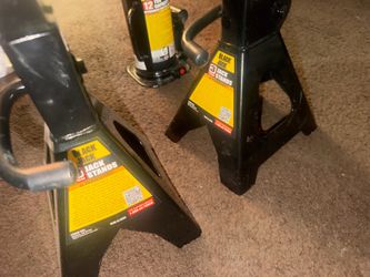 Jack stands