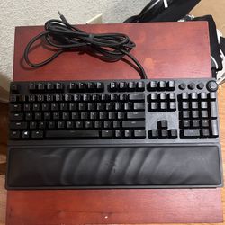 Razer Huntsman Elite Gaming Keyboard (Linear Red Switches)