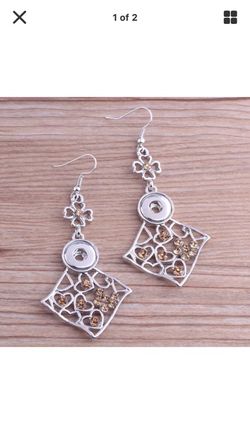 Interchangeable earrings button snap not magnetic