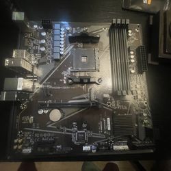 Gigabyte Motherboard (A520m DS3H V2) 