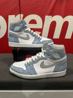 Jordan 1 Hyper Royal Size 11 VNDS $225