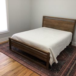Linea Queen Sized Bed Crate and Barrel 