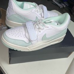 Air Jordans Women’s Legacy 312 Low