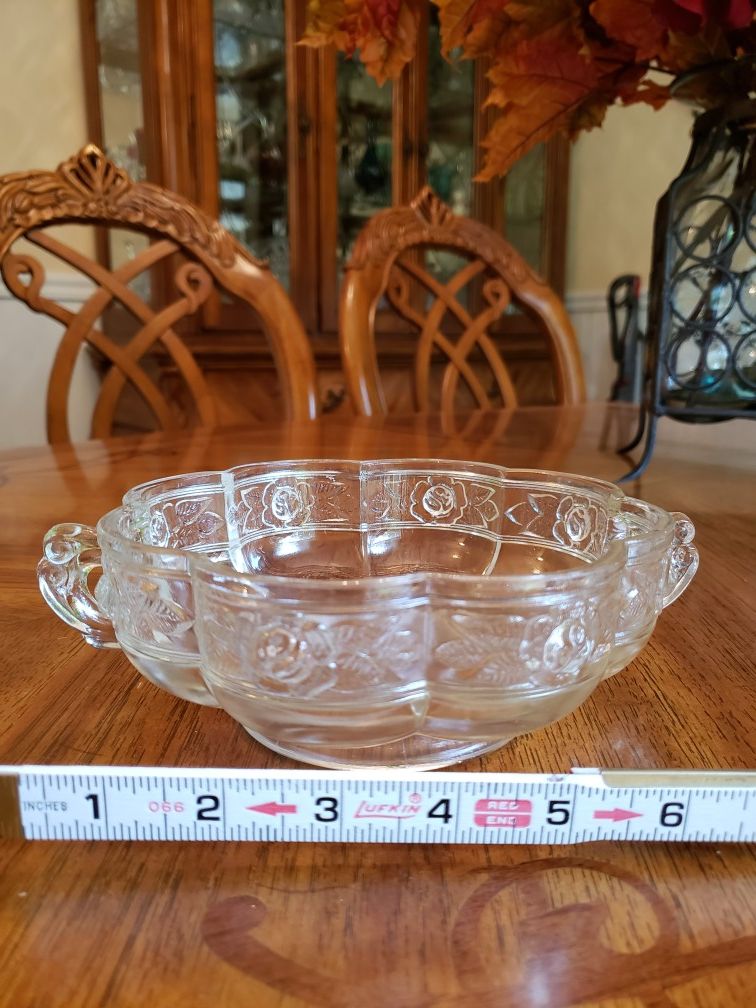 Jeanette Aztec Rose Scalloped Edge 2 Handled Glass Dish Bowl