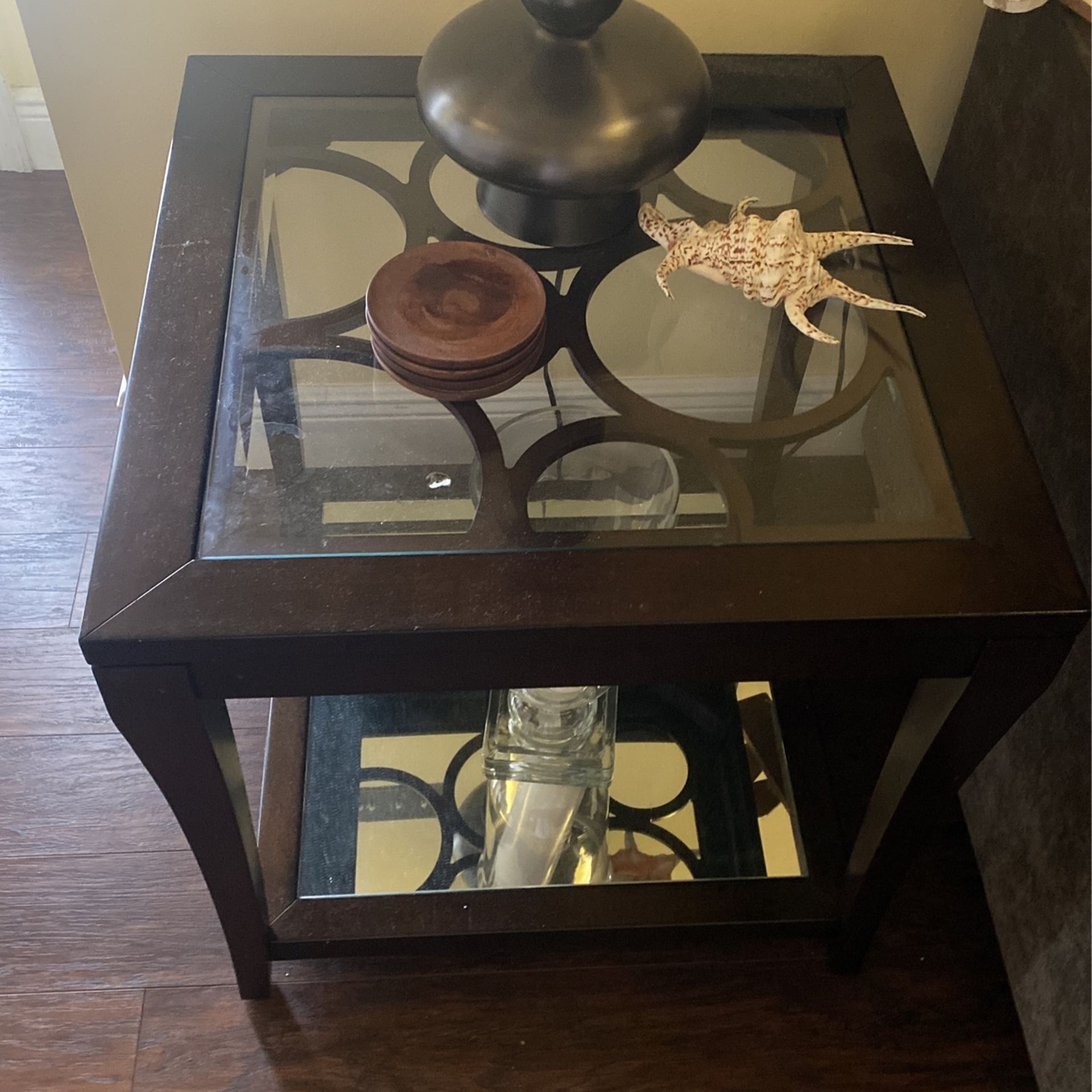 Side Tables & Console