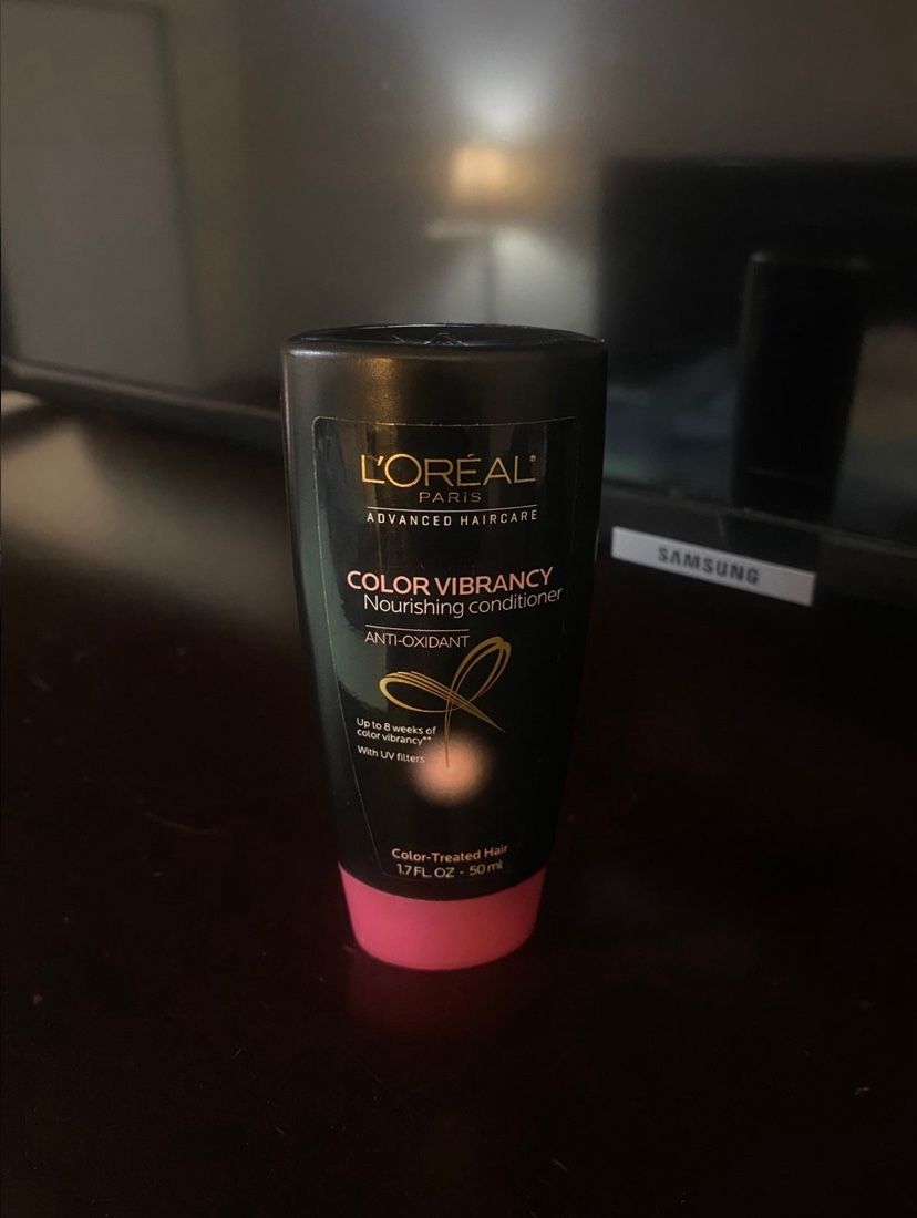 L'Oreal Color Vibrancy Conditioner, 1.7 fl oz, 50 ml, Travel Size