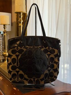 Coach Signature Laura Large Tote