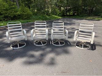 Set of 4 Outdoor Swivel Rocker Chairs – White Aluminum Frame – Blue Stripe Cushions