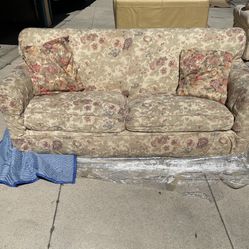 Vintage Shabby Chic Sofa