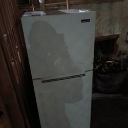 Magic Chef Fridge And Freezer 