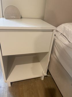Nighstand