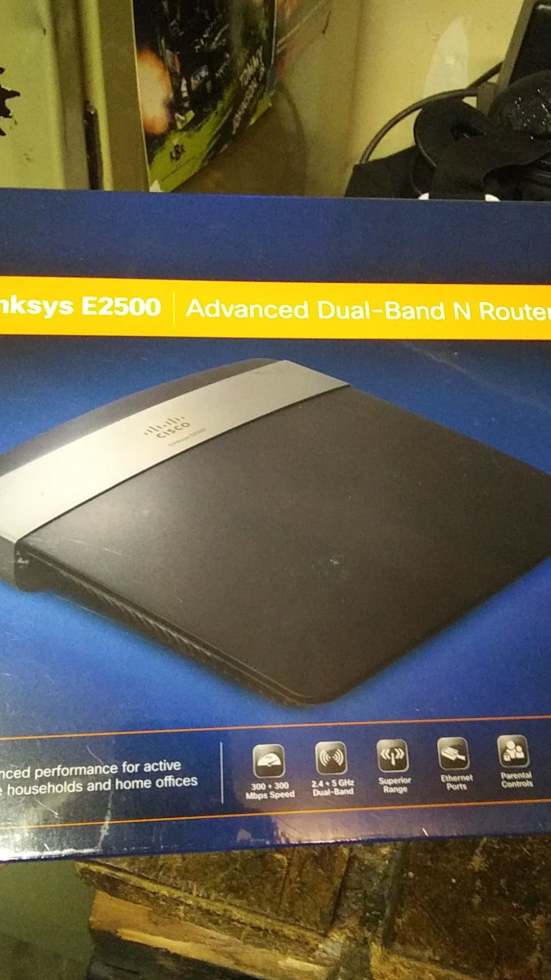 Linksys E2500 dual band router new in box