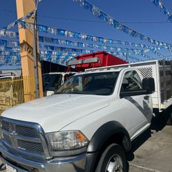 2013 RAM 4500 FLATBED 12’ 70,000 MILES 