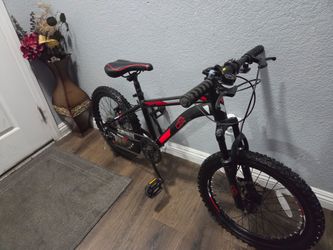 Camping Bike 20 7 Speed Mont Sports Condition Like New Ready To Ride good condition