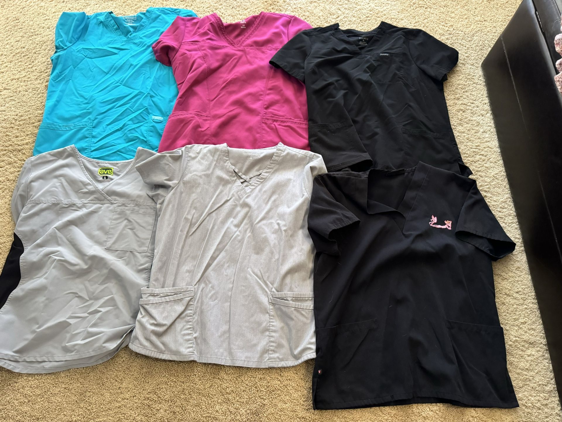 Scrubs - Tops - shirts - short Sleeve - Sz L/XL
