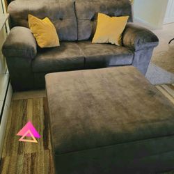 Brand New 🔥Loveseat With Oversized Ottoman 👍In Stock