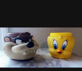 Looney Tunes mugs