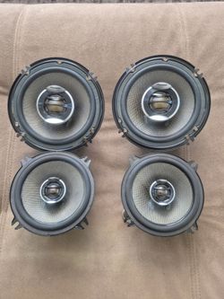 Old school Pioneer Speakers