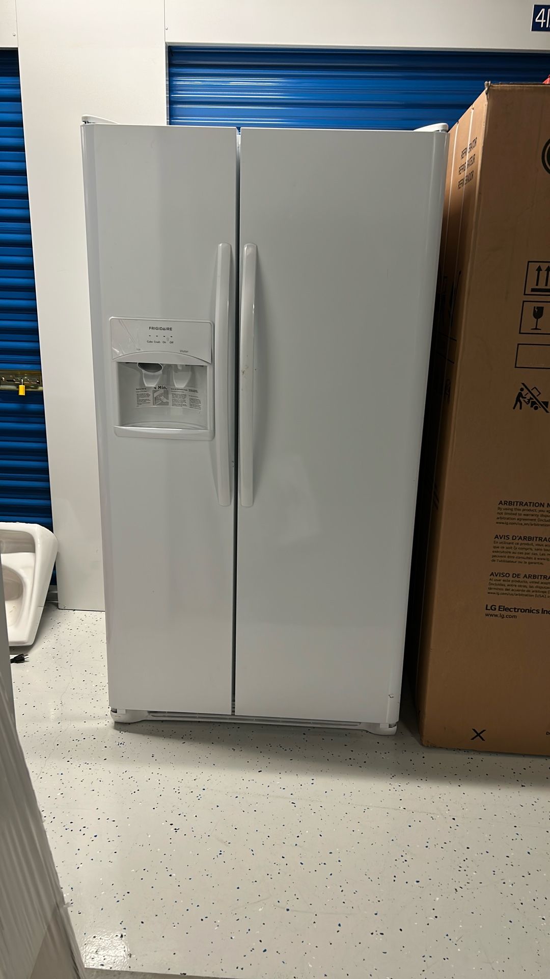 Refrigerator