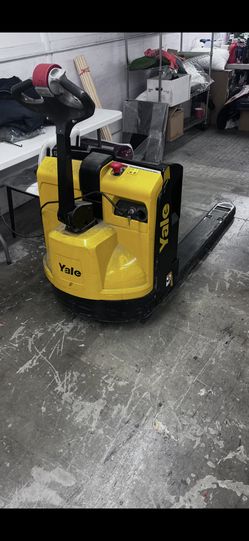 24v Yale Electric Pallet Jack With Portable Charger