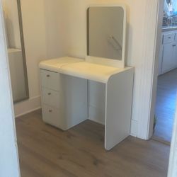 White Wooden Vanity Dresser Desk