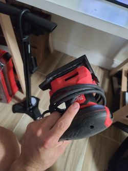 Milwaukee Sander