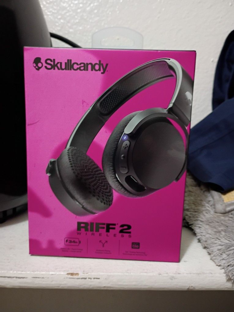 🎧🎧 SkullCandy RIFF2 Headphones 🎧🎧